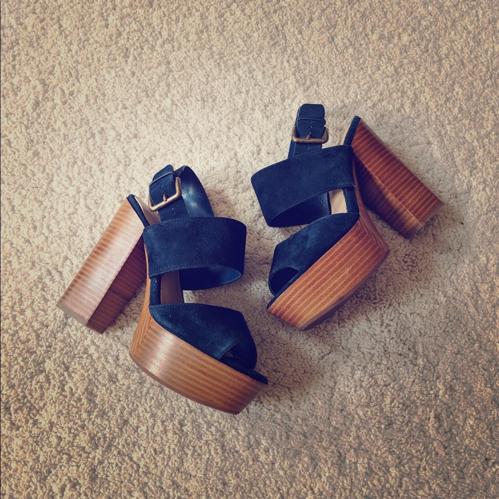 Platform sandals